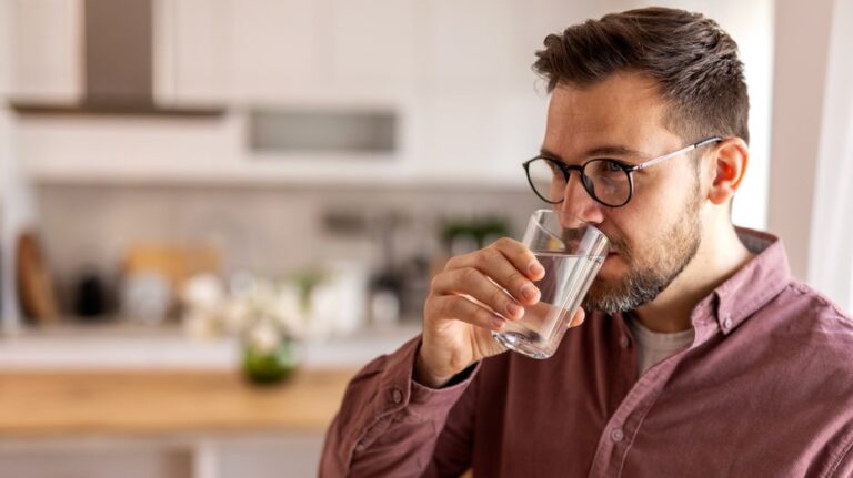 Wearable hydration monitor could help prevent heatstroke, scientists say