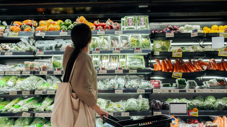 'Food is medicine' movement may be key to reversing health decline: Here's what to eat