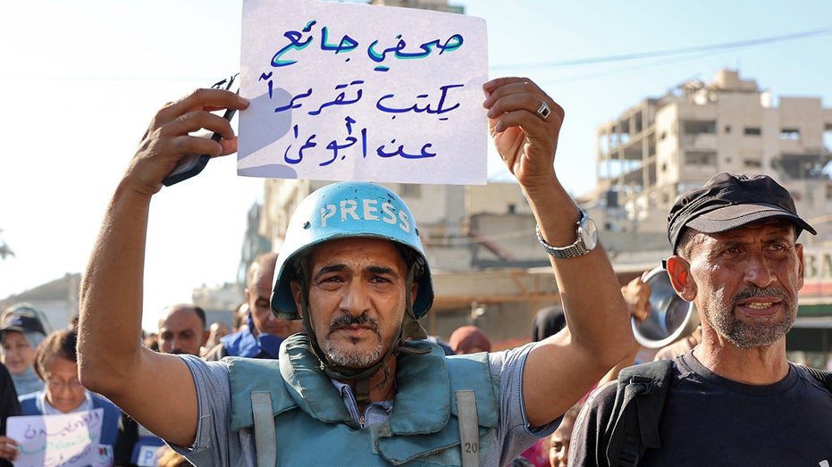 News outlets 'desperately concerned' for their journalists in Gaza, urge Israeli authorities to help