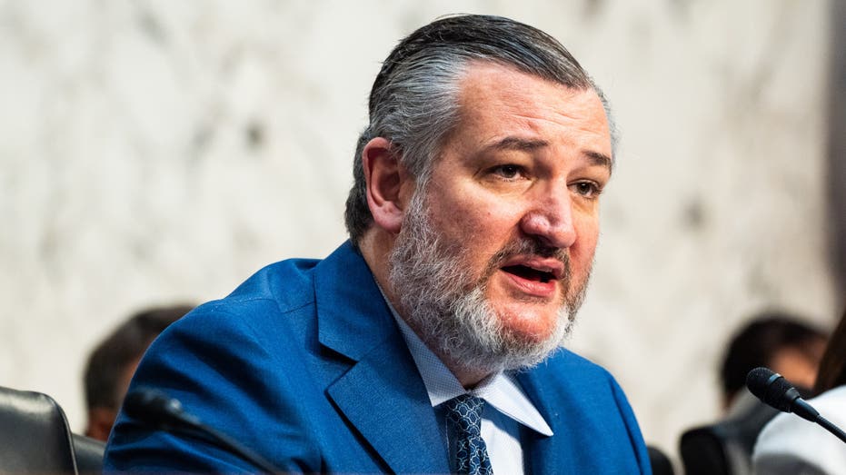 Cruz moves to penalize groups funding antisemitic, anti-ICE riots
