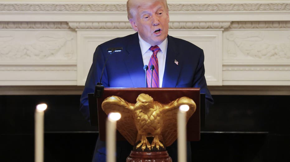 Trump says 10 hostages will be returning from Gaza 'very shortly' during White House dinner with allies