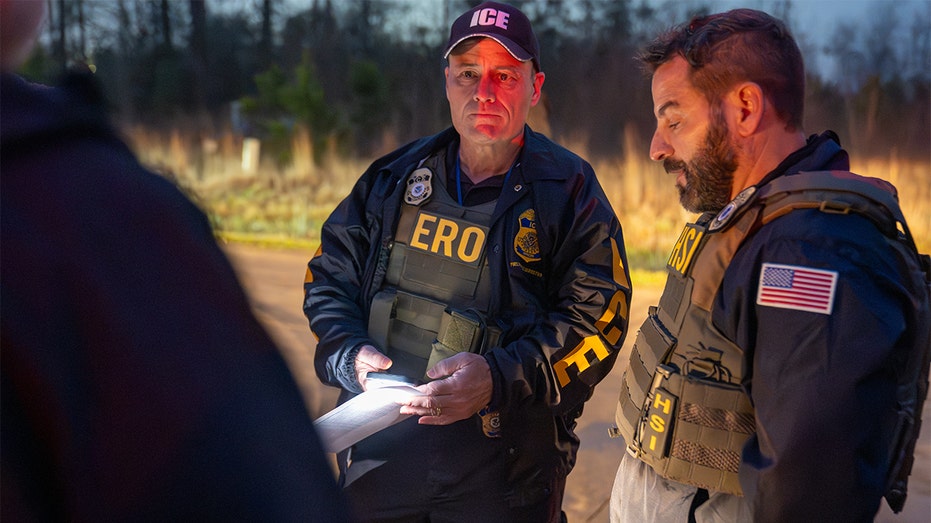 Trump admin unleashes crucial recruitment campaign with massive bonuses to bolster ICE ranks