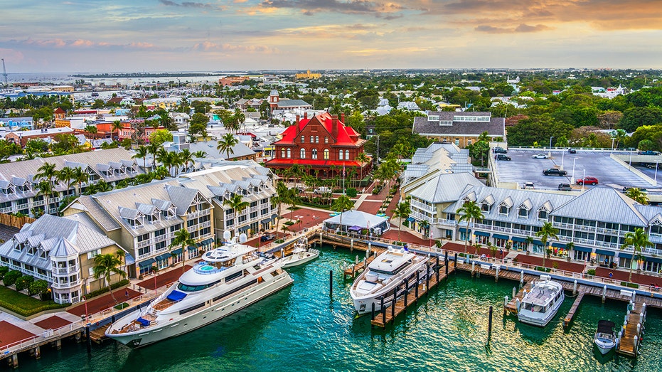 Florida tourist hotspot nearly becomes sanctuary city before leaders reverse ICE policy