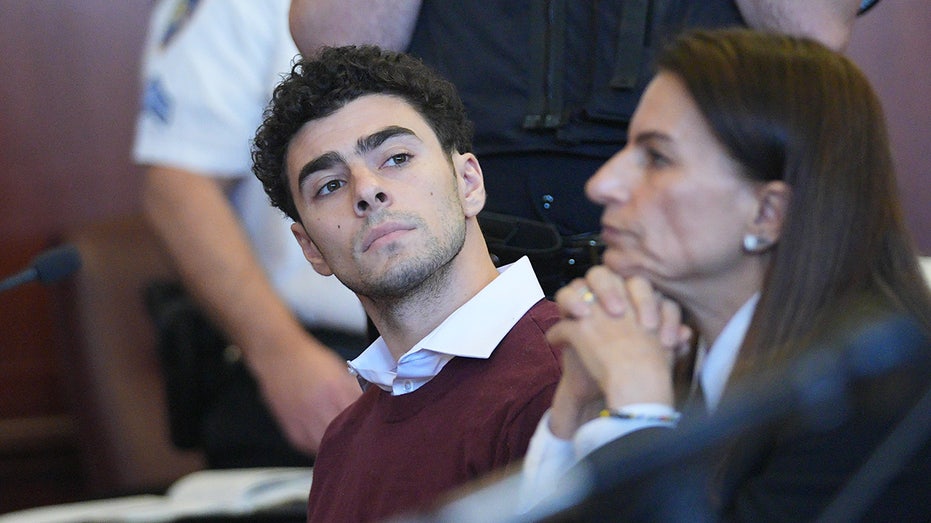 Luigi Mangione's lawyers claim DA used fake court date, bogus subpoena to get his medical records