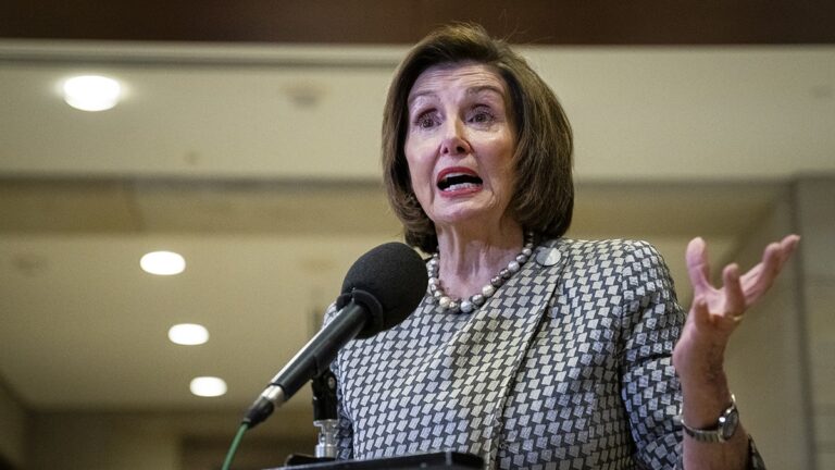 Trump backs stock trading ban so lawmakers like Pelosi can’t continue ‘ripping off' constituents, WH claims