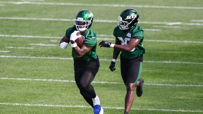 Jets, Commanders players among young, rising stars who abruptly step away from NFL