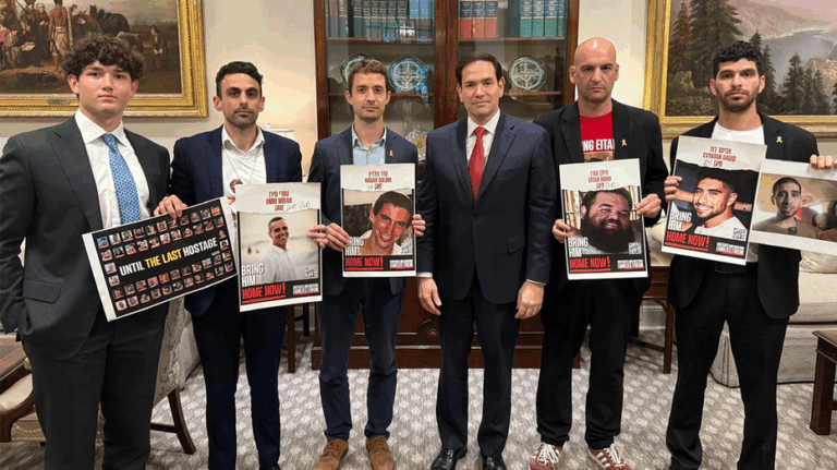 Mother of slain soldier held by Hamas terrorists for 4K days makes plea to Trump