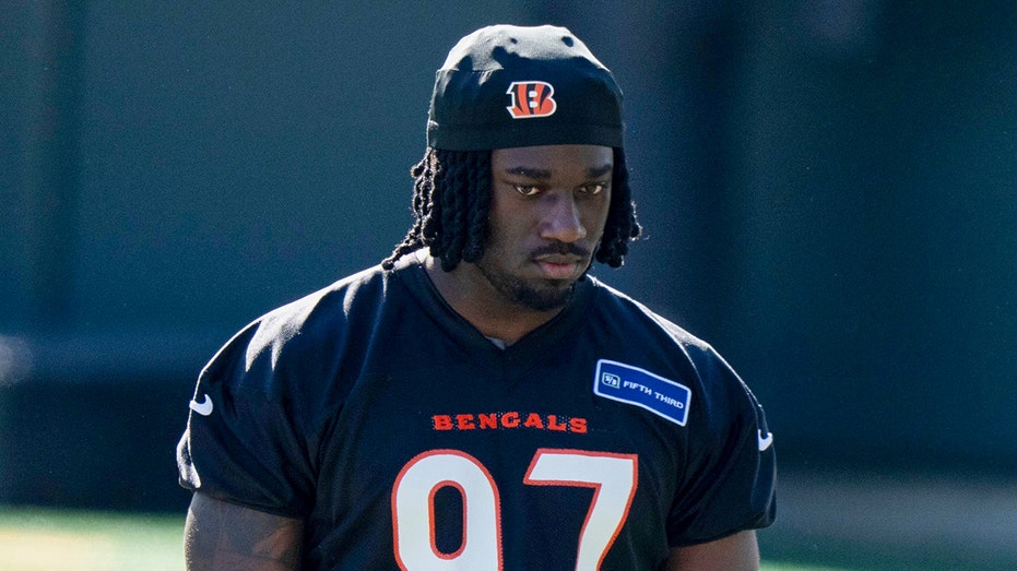 Bengals brass furious at rookie Shemar Stewart's holdout with training camp close: 'I don’t understand'