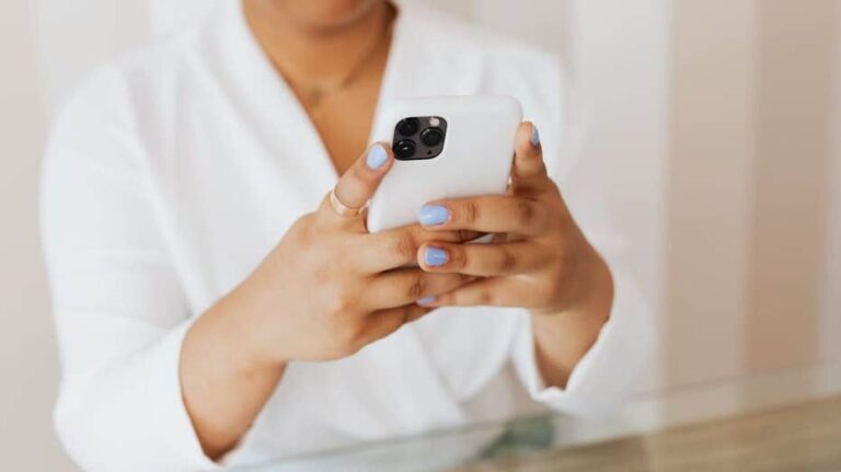 IPhone notes trick lets you message in secret