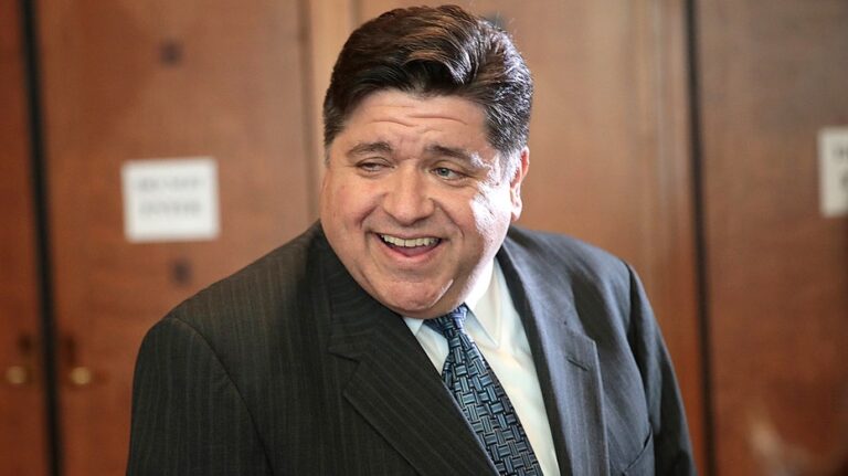 Gov. Pritzker says Trump trying to 'manufacture a crisis' as admin plans National Guard deployment to Chicago