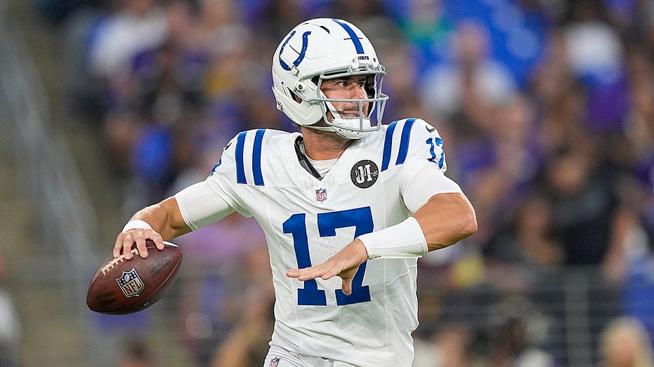 Colts' Daniel Jones wins quarterback competition over Anthony Richardson