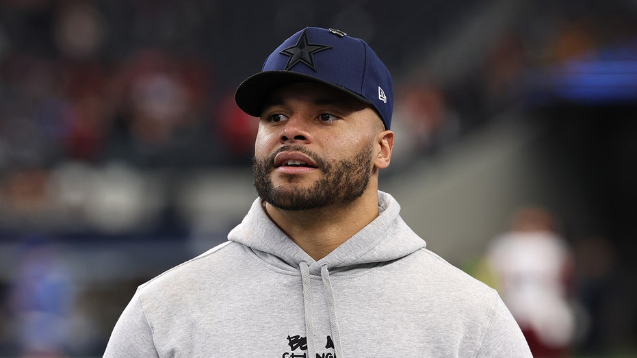 Cowboys' Dak Prescott confident Micah Parsons will suit up in season opener despite contract standoff