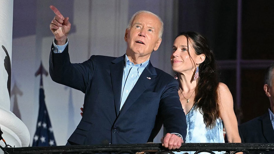 Ashley Biden deletes social media post attacking soon-to-be-ex-husband amid divorce filing: reports