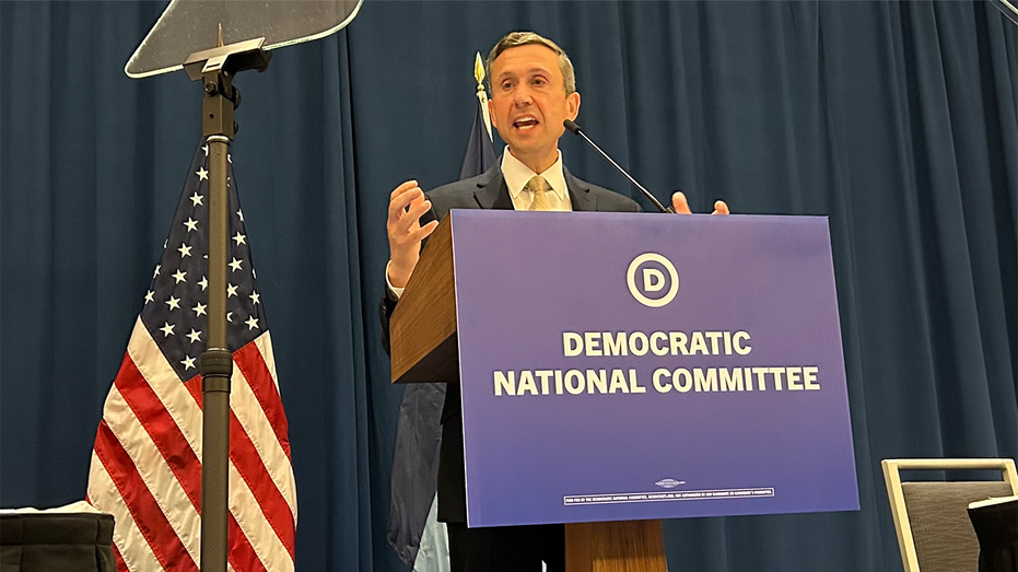 Democrats push for unity in battle against Trump as DNC meeting comes to a close
