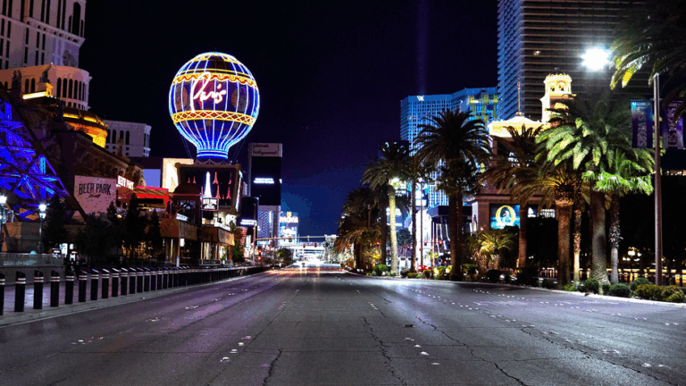 Vegas casino culture rejected by young gamblers, plus the best US airport foods