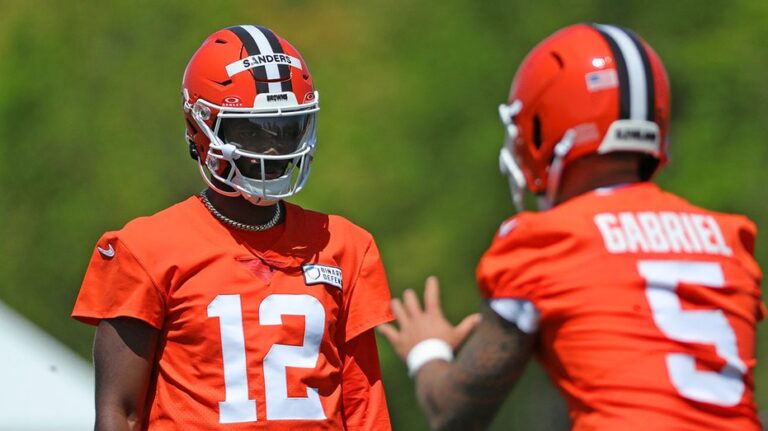 Browns should trade Shedeur Sanders or Dillon Gabriel, ex-NFL star says