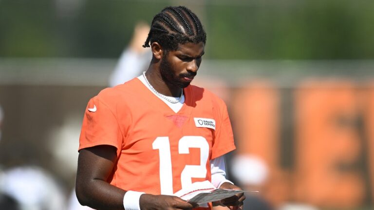 Shedeur Sanders' practice abbreviated due to shoulder soreness as fellow QB returns from injury