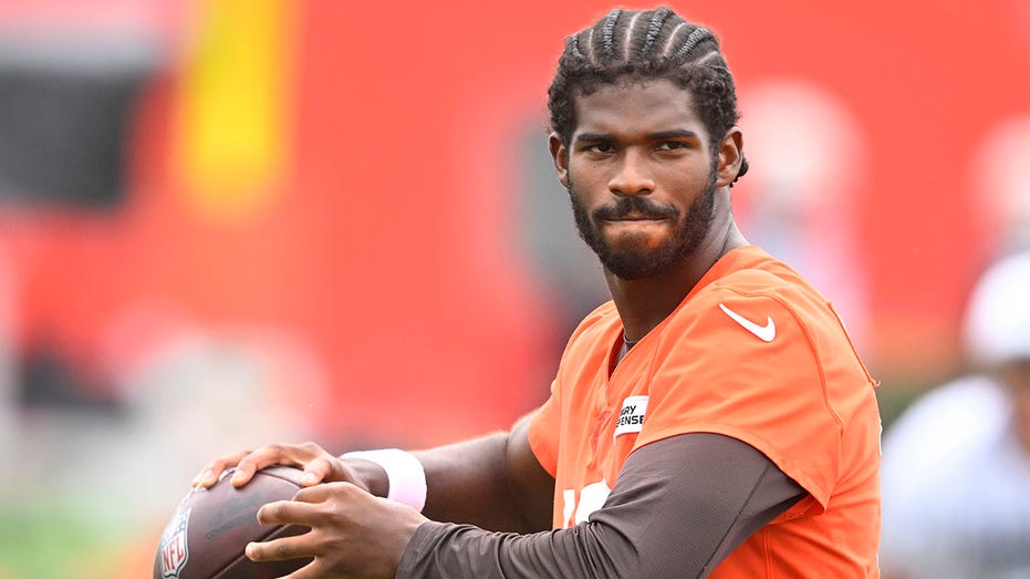Shedeur Sanders suffers oblique injury, unlikely to play in next preseason game after stellar debut