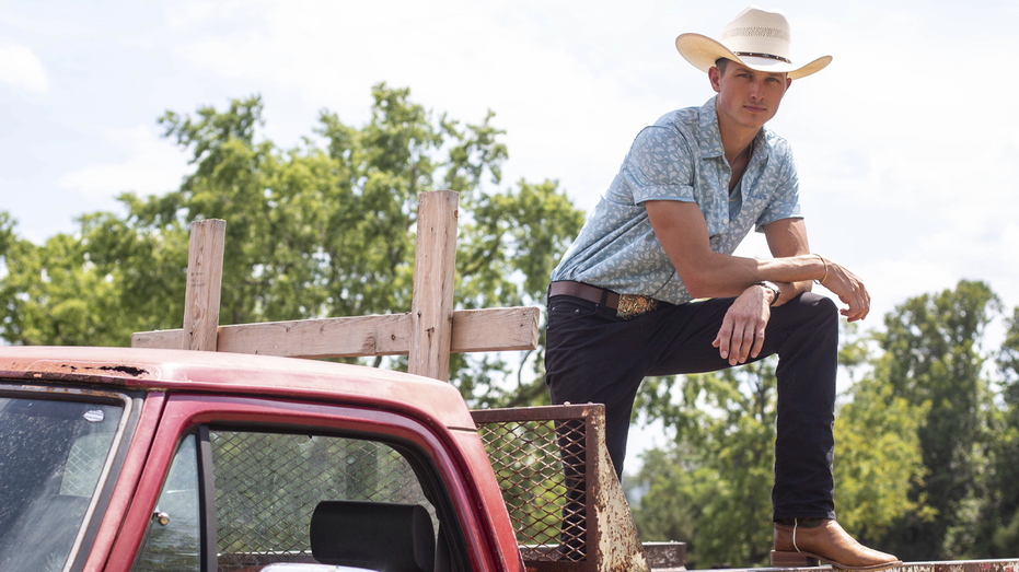 Polite stranger's 'yes ma'am, no sir' demeanor suddenly turned violent in murder of country singer's mom