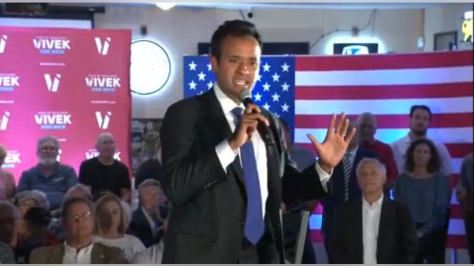 WATCH: Ramaswamy takes on claim Black history swept 'under the table' at Cincinnati town hall