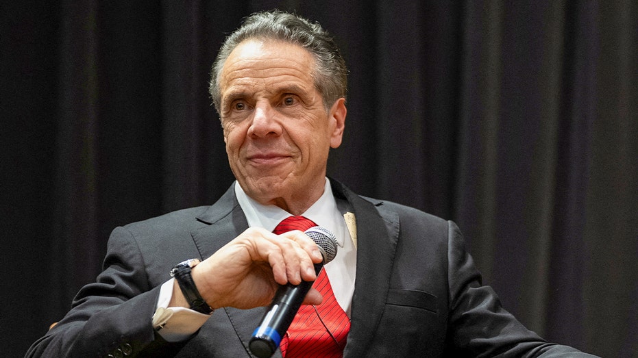 Cuomo taps veteran Democratic strategist as new campaign manager in final sprint to Election Day