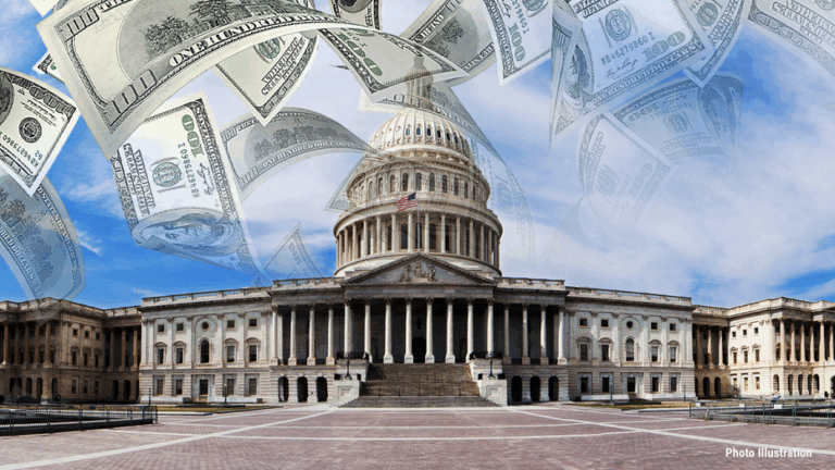 Government shutdown looms with midnight deadline to make a deal and more top headlines