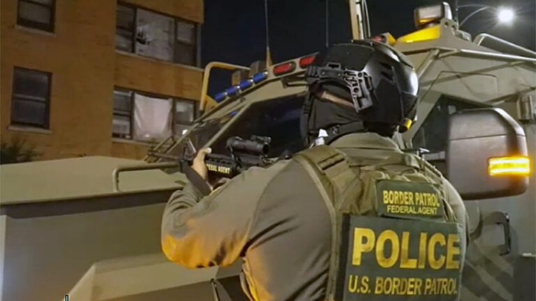 Hundreds of federal agents in Chicago carry out operation targeting suspected Tren de Aragua gang members