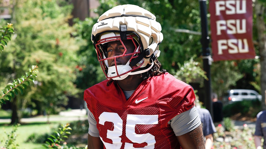 Florida State honors Ethan Pritchard, who was shot in head, during game vs East Texas A&M