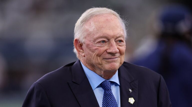 Jerry Jones assesses Cowboys defense without Micah Parsons in loss to Eagles