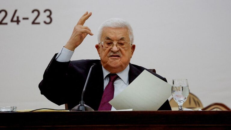 UN gives long round of applause after Palestinian Authority president accuses Israel of 'genocide'