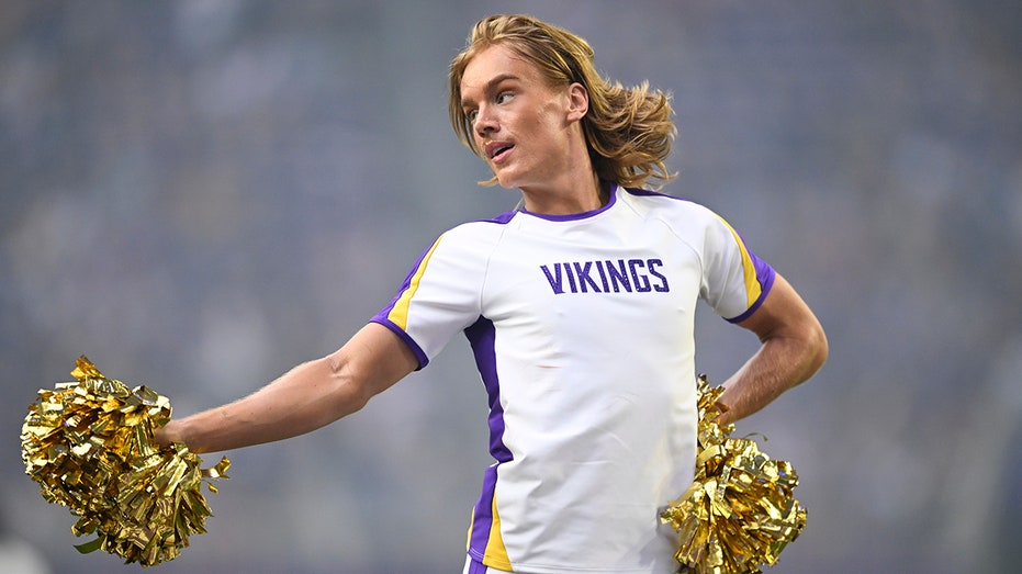 NFL male cheerleading pioneer defends Vikings performers amid preseason outcry