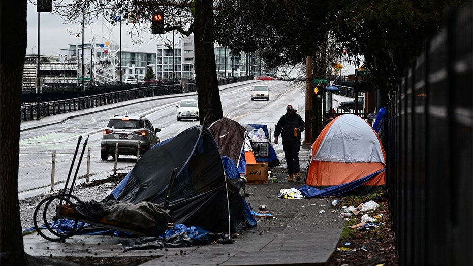 Portland mayor warns city to fix homeless problem before Trump 'deploys bulldozers'
