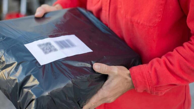 FBI warns of QR code scam disguised in mystery packages