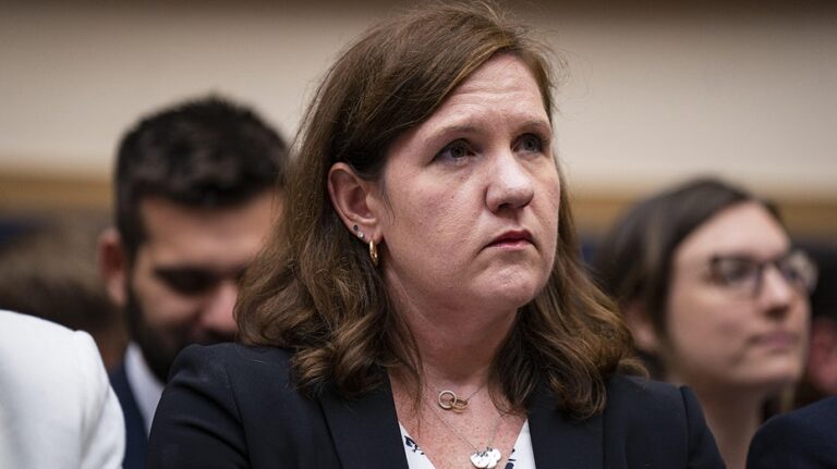 Trump admin urges Supreme Court to allow president to fire Federal Trade Commission member