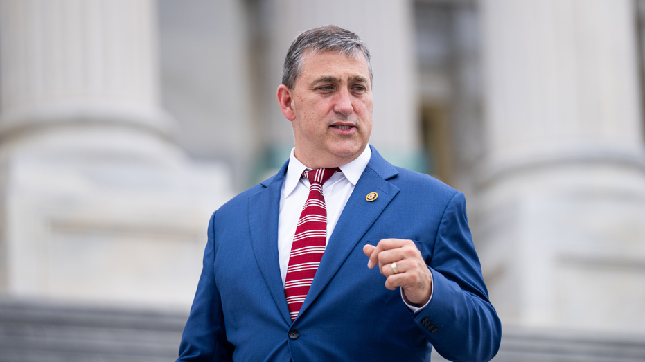 Texas congressman unveils new plan to tackle $37T national debt with tariff windfall revenues
