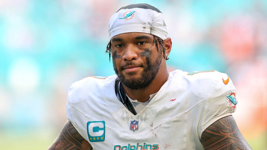 Dolphins' Tua Tagovailoa issues sharp response to Cam Newton's scathing assessment