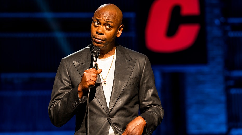 Chappelle says it's easier to speak freely at Saudi Arabian comedy fest than in USA, brings up Charlie Kirk
