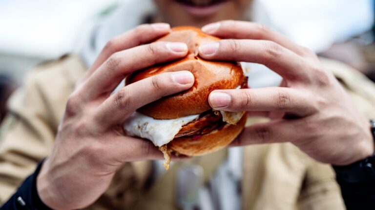 'Nobody's spending $17 on an egg sandwich': Restaurant owners say inflation forcing tough menu choices