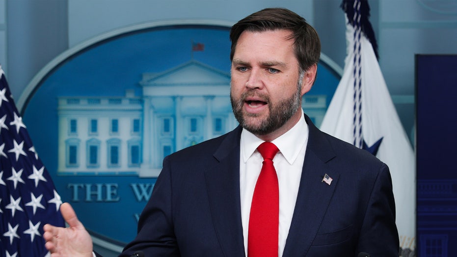 JD Vance responds to Hakeem Jeffries' claim sombrero meme is 'racist'