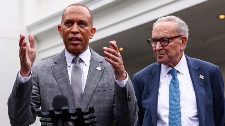 Democrats struggle for cohesive messaging strategy amid shutdown standoff