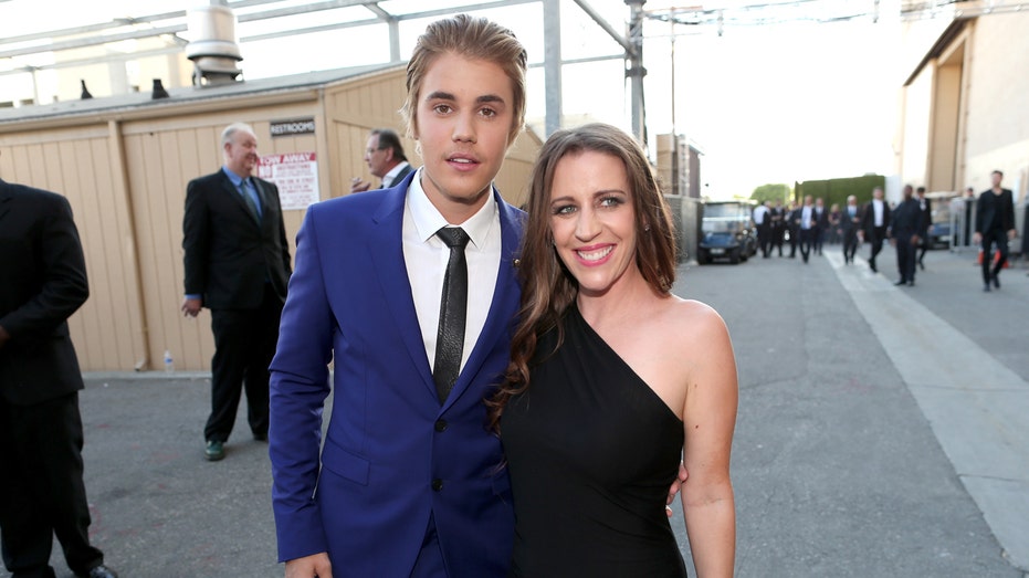 Justin Bieber shuts down mom's public prayer for his healing