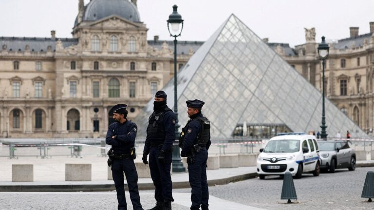 Reporter’s Notebook: A Paris jewel heist straight out of the movies