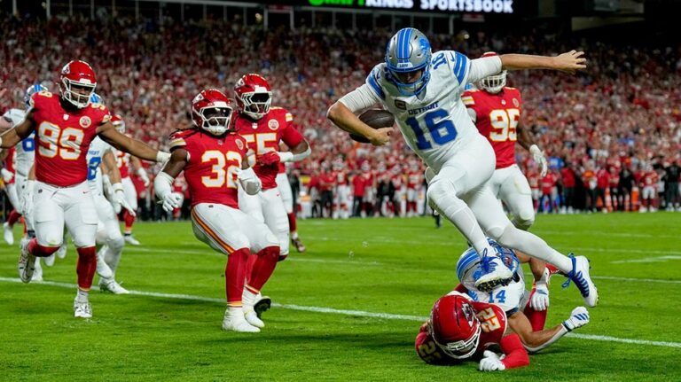 Lions see touchdown taken off board after Jared Goff trick play gets into end zone