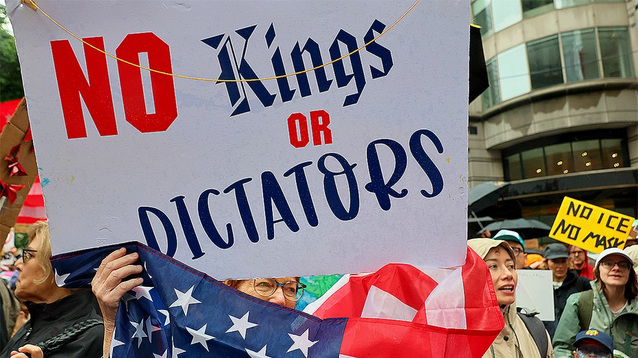 Anti-Israel radicals from 'global intifada' movement join 'No Kings' protests
