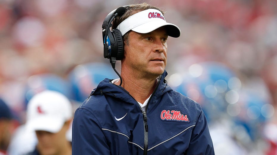 Nick Saban offers words of wisdom as Lane Kiffin rumor mill heats up in college football coaching carousel