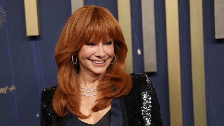 Reba McEntire learned this life-changing lesson at 70 years old