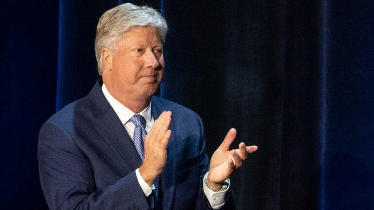 Texas megachurch founder to spend 6 months in jail for sexually abusing girl
