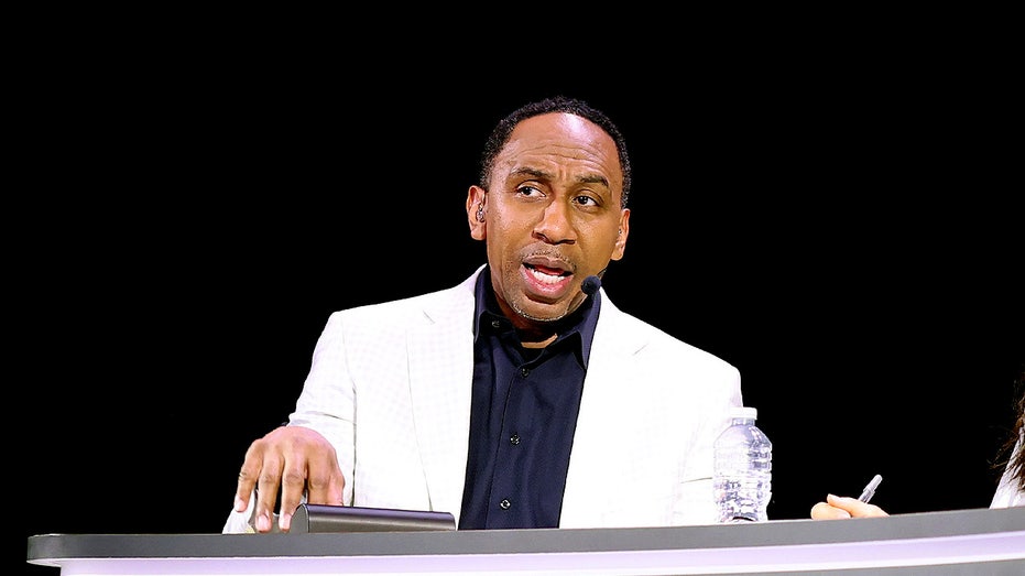 Stephen A. Smith blasts 'shameful' critics of his Jasmine Crockett comments