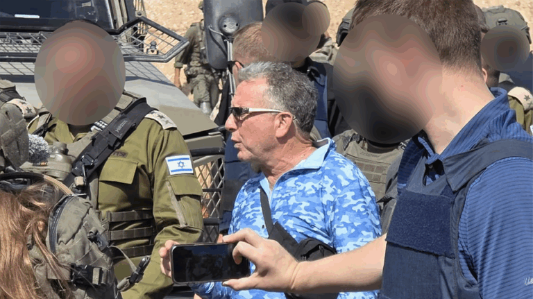 Trump envoy Witkoff visits IDF base in northern Gaza as peace deal advances, thousands return home