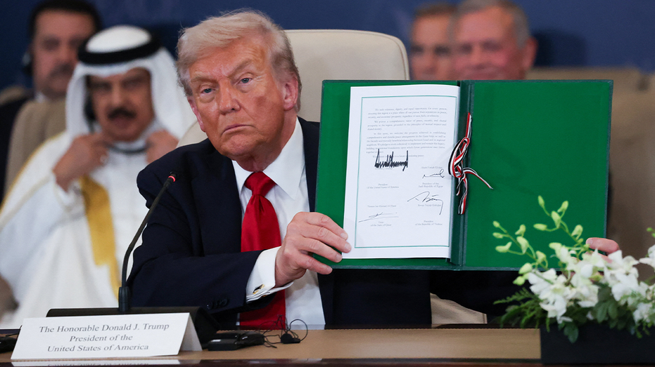 Trump threatens Hamas if Gaza ceasefire collapses as JD Vance to visit Israel